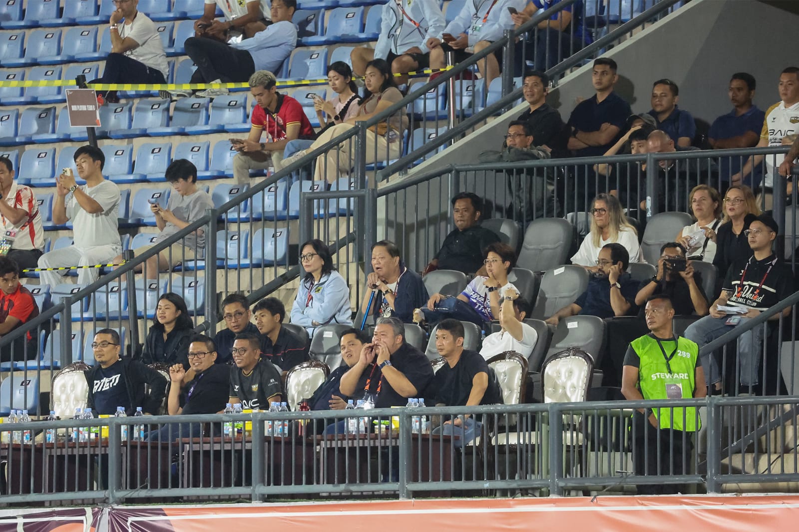 Gubernur Banten Andra Soni Saksikan Dewa United Ditahan Imbang Phnom Penh Crown FC