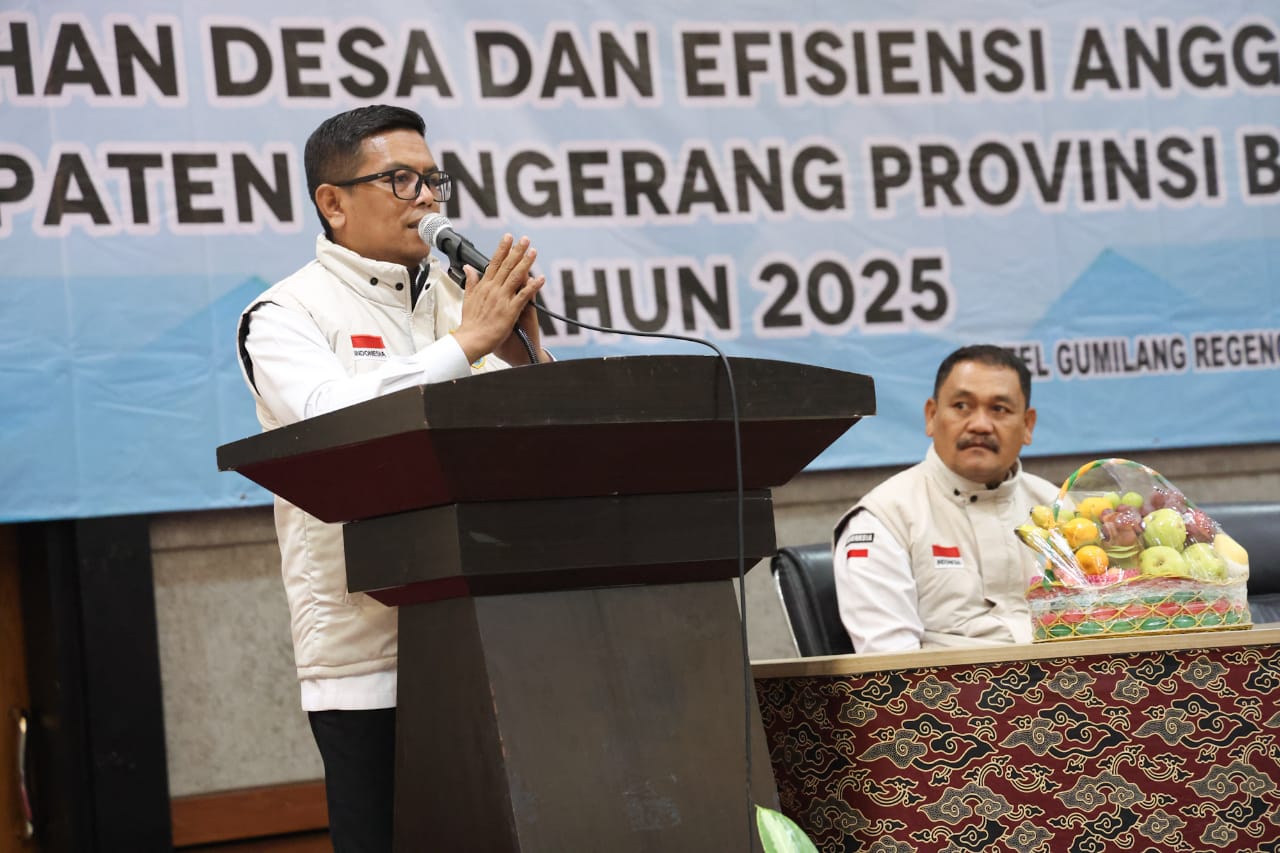 Gubernur Andra Soni Tekankan Akuntabilitas dan Transparansi Pemerintahan Desa