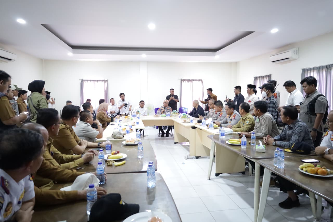 Kapolda dan Gubernur Tinjau Pengaturan Operasional Truk Tambang di Cilegon