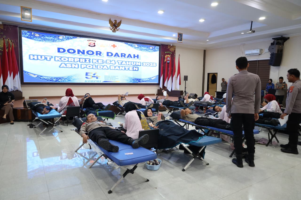 ASN Polda Banten Gelar Donor Darah Memperingati HUT Korpri ke-54
