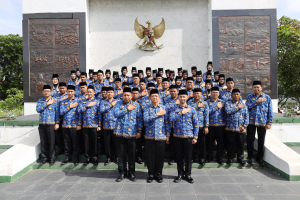 Sambut HUT Korpri ke-54, ASN Polda Banten Ziarah ke TMP Ciceri Kota Serang