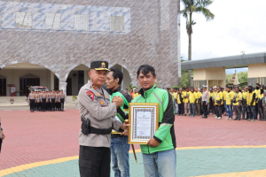Ojol bersama Polda Banten Bersatu dalam Apel Kamtibmas untuk Ciptakan Keamanan Bersama