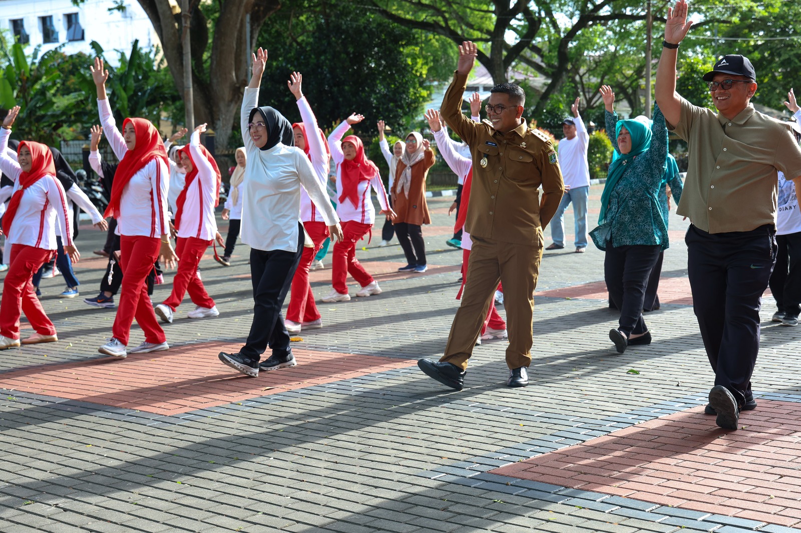 Angka Harapan Hidup Banten Naik Jadi 75,33 Tahun, Andra Soni Harap Lansia Tetap Aktif