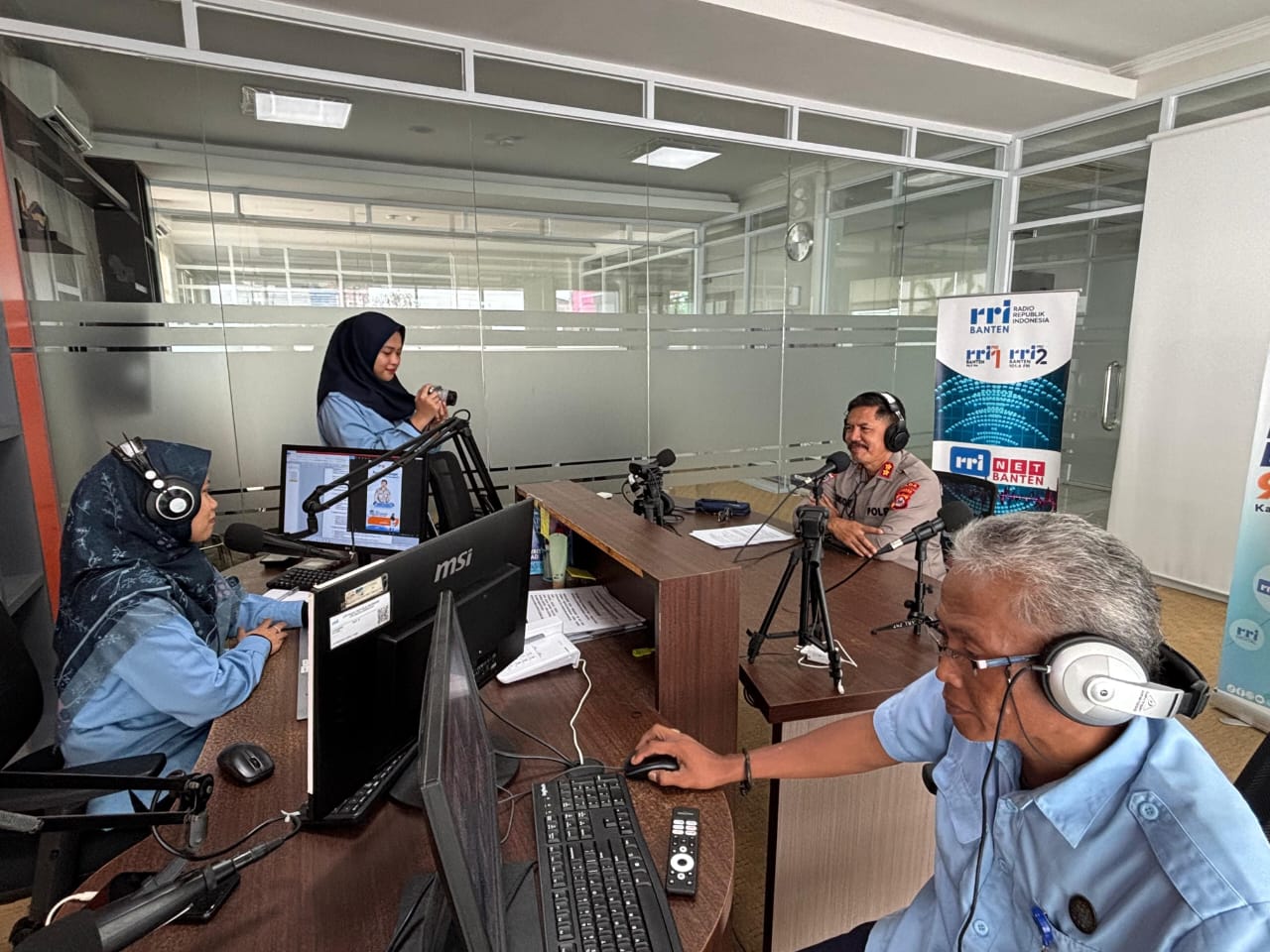 Polda Banten Talkshow di RRI Banten Angkat Tema “Poliran: Polisi Peduli Pengangguran”